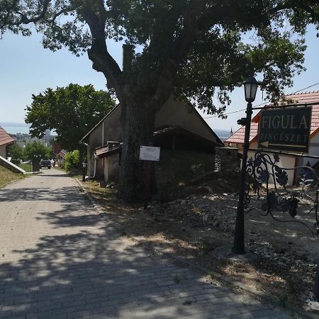Figula Vendeghaz Hotel Balatonfüred Екстериор снимка