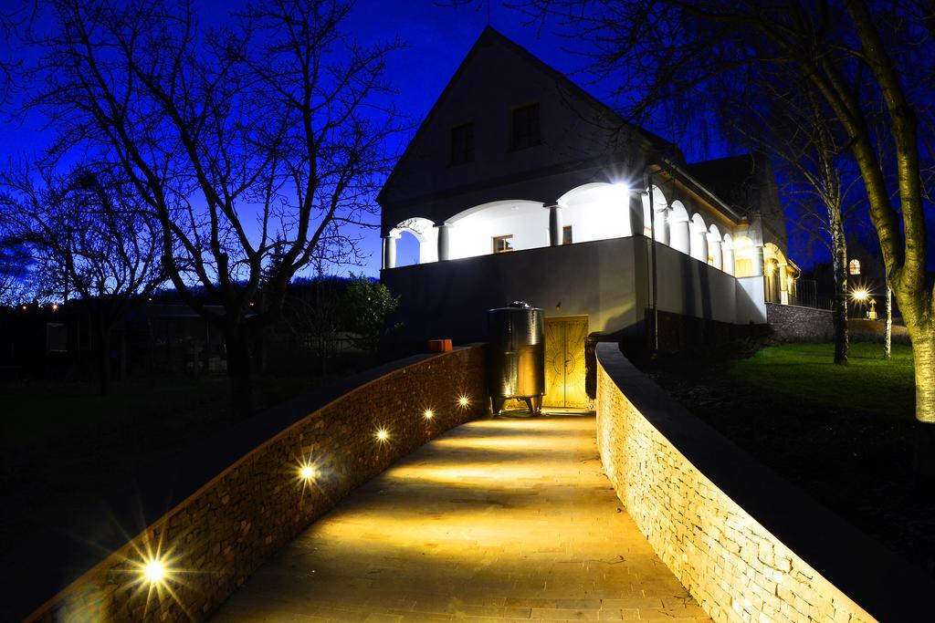 Figula Vendeghaz Hotel Balatonfüred Екстериор снимка