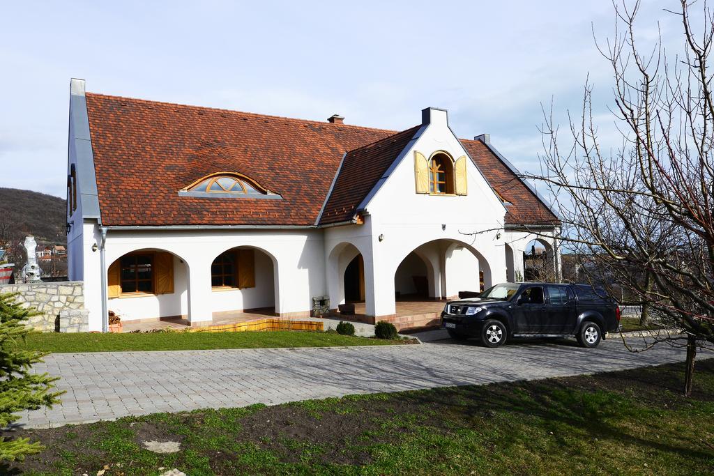 Figula Vendeghaz Hotel Balatonfüred Екстериор снимка