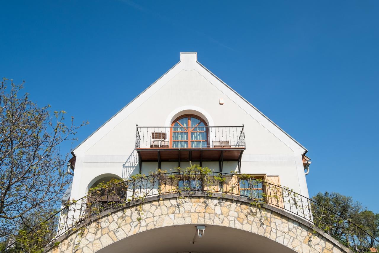 Figula Vendeghaz Hotel Balatonfüred Екстериор снимка